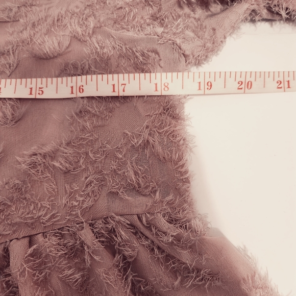 Mauve Sheer Floral Eyelash Babydoll Bell Sleeve Vneck Blouse - Picture 6 of 8